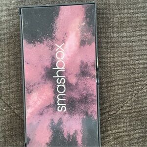 Smashbox Black Compact with Pink Burst Lid